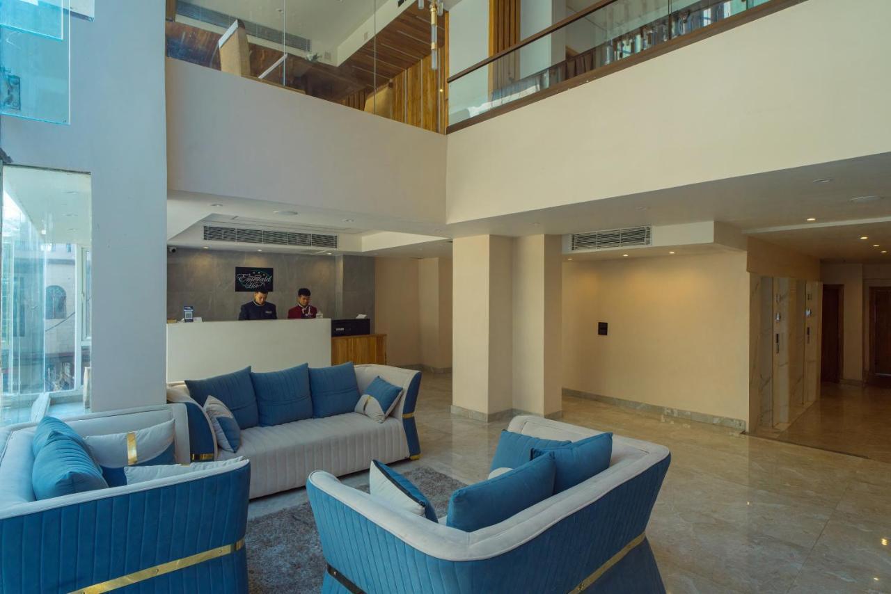 Emerald Hotel Aizawl Exterior photo