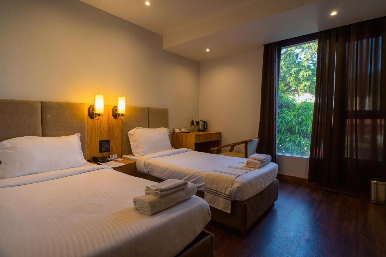 Emerald Hotel Aizawl Exterior photo